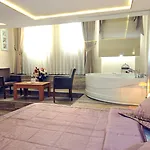 Aiza Nisantasi Aparthotel 4*