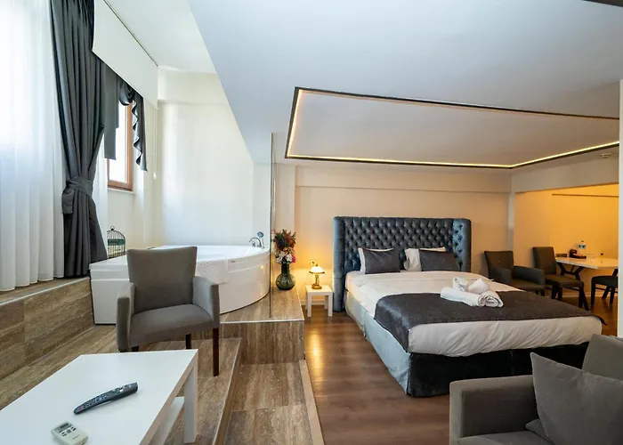 Aiza Hotel apartamentowy 4*