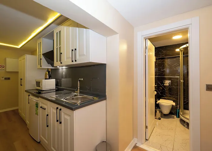 Aiza Hotel apartamentowy 4*