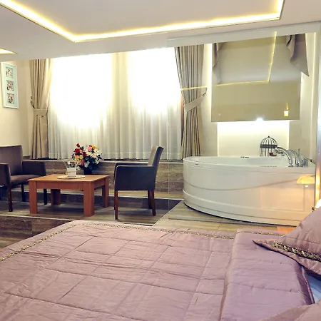 Aiza Nisantasi Aparthotel 4*